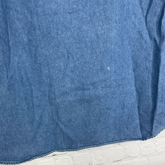 Christmas Shirt Women XL Blue Chambray Button Up Long Sleeve Embroidered Bear - Picture 9 of 9